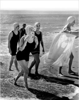 Marilyn Monroe feet photo thumbnail