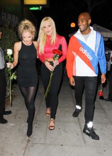 Brooke Hogan feet photo thumbnail