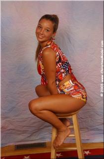 Christina Model feet photo thumbnail