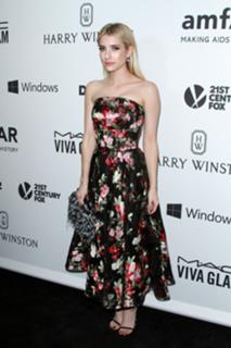 Emma Roberts feet photo thumbnail