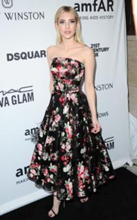 Emma Roberts feet photo thumbnail