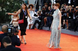 Emma Stone feet photo thumbnail