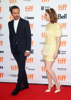 Emma Stone feet photo thumbnail
