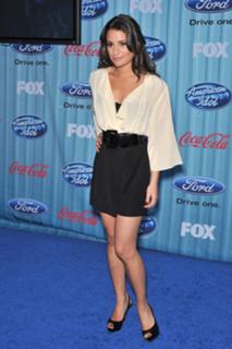 Lea Michele feet photo thumbnail