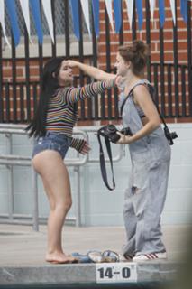 Ariel Winter feet photo thumbnail