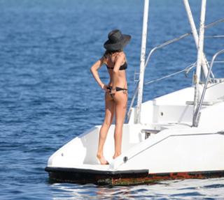 Abbey Clancy feet photo thumbnail