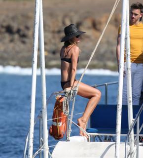 Abbey Clancy feet photo thumbnail
