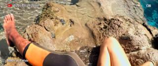 Blake Lively feet photo thumbnail