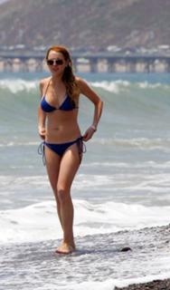Lindsay Lohan feet photo thumbnail