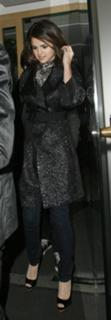 Selena Gomez feet photo thumbnail