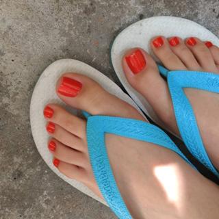 Isa Pes feet photo thumbnail