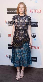 Bryce Dallas Howard feet photo thumbnail