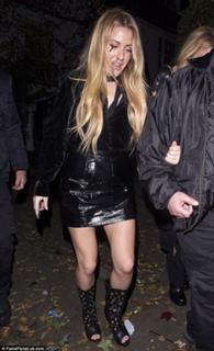 Ellie Goulding feet photo thumbnail