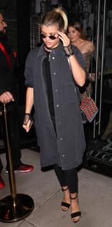 Sofia Richie feet photo thumbnail