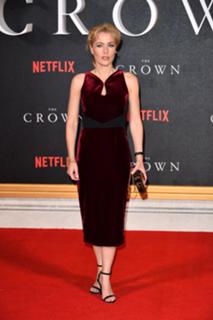 Gillian Anderson feet photo thumbnail