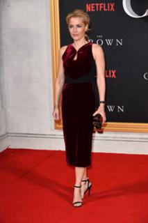 Gillian Anderson feet photo thumbnail