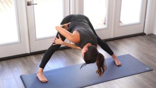 Adriene Mishler feet photo thumbnail