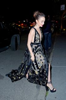 Lily Collins feet photo thumbnail