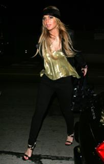Lindsay Lohan feet photo thumbnail