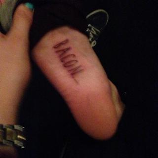 Cara Delevingne feet photo thumbnail