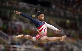 Simone Biles feet photo thumbnail