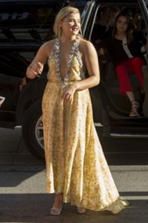 Chloë Grace Moretz feet photo thumbnail