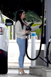 Ariel Winter feet photo thumbnail