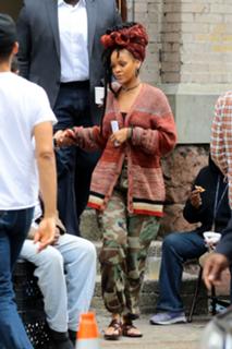 Rihanna feet photo thumbnail