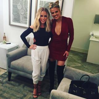 Kendra Wilkinson feet photo thumbnail