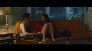Aubrey Plaza feet photo thumbnail