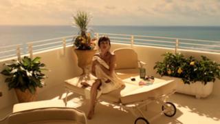 Olga Kurylenko feet photo thumbnail