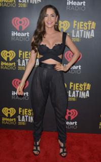 Carmen Villalobos feet photo thumbnail