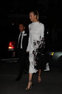 Karlie Kloss feet photo thumbnail