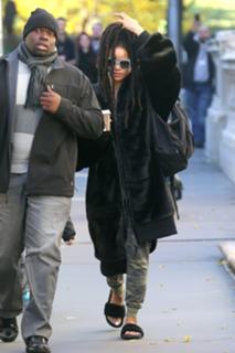 Rihanna feet photo thumbnail
