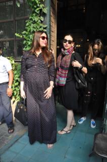 Kareena Kapoor feet photo thumbnail