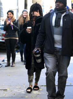 Rihanna feet photo thumbnail