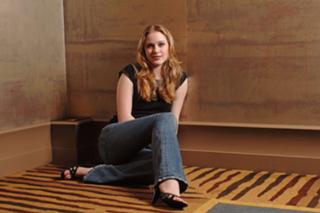 Evan Rachel Wood feet photo thumbnail