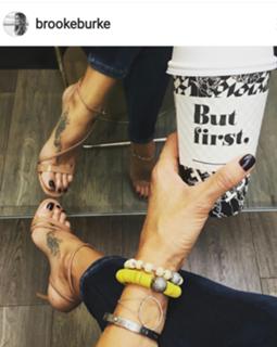 Brooke Burke feet photo thumbnail
