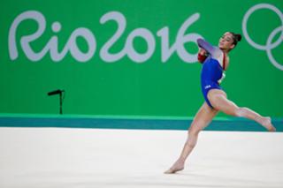 Aly Raisman feet photo thumbnail