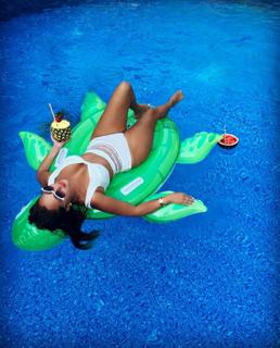 Adrienne Houghton feet photo thumbnail