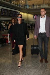 Victoria Beckham feet photo thumbnail