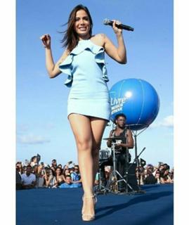 Anitta feet photo thumbnail