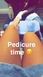 Amanda Saccomanno feet photo thumbnail