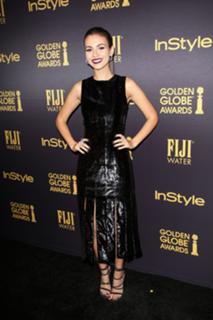 Victoria Justice feet photo thumbnail