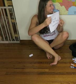 Rachel Ballinger feet photo thumbnail
