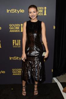 Victoria Justice feet photo thumbnail