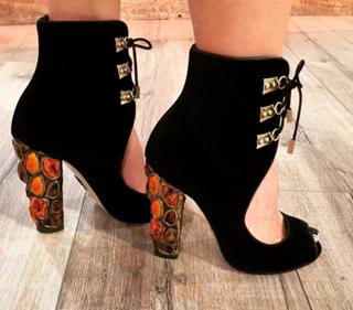 Galilea Montijo feet photo thumbnail