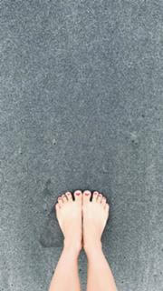 Kino MacGregor feet photo thumbnail