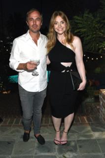 Bryce Dallas Howard feet photo thumbnail