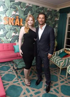 Bryce Dallas Howard feet photo thumbnail